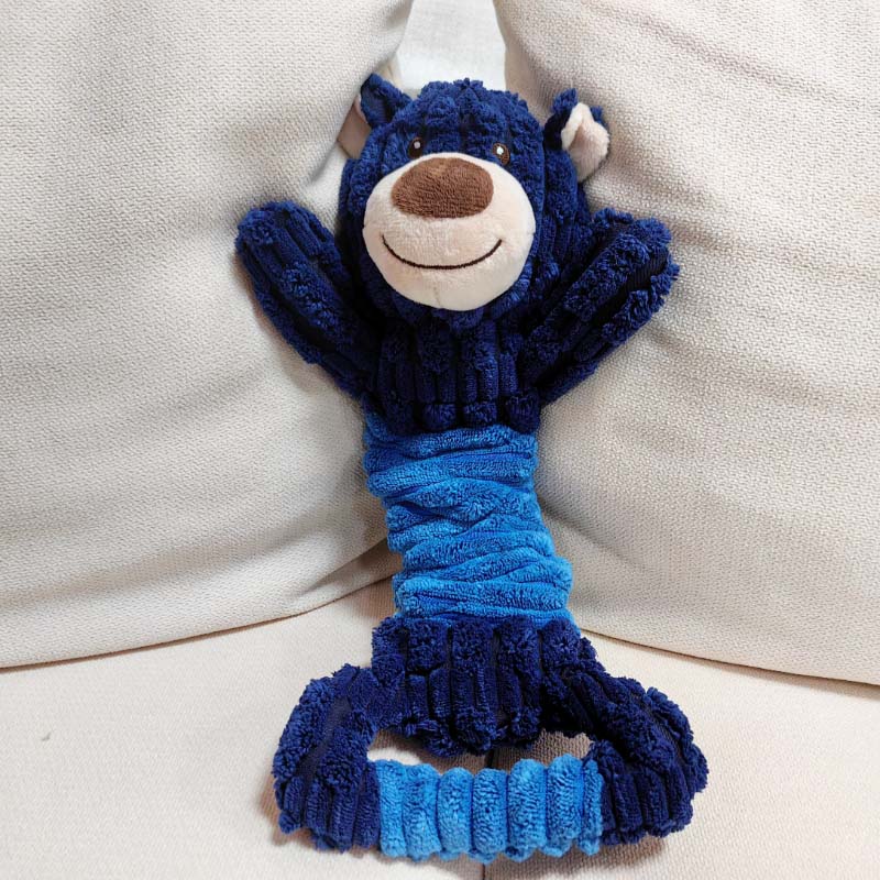 आपण घरातून काम करत असताना आपल्या कुत्र्यांना व्यस्त ठेवण्यासाठी काही कुत्रा खेळणी